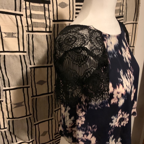 Target Crop Top Lace Sleeve - Picture 7 of 9